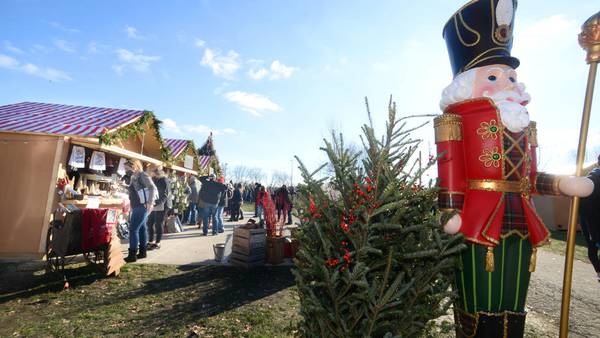 Experience Holiday Fun In Starved Rock Country