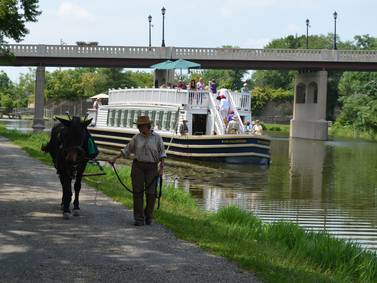 Experience I&M Canal in Starved Rock Country