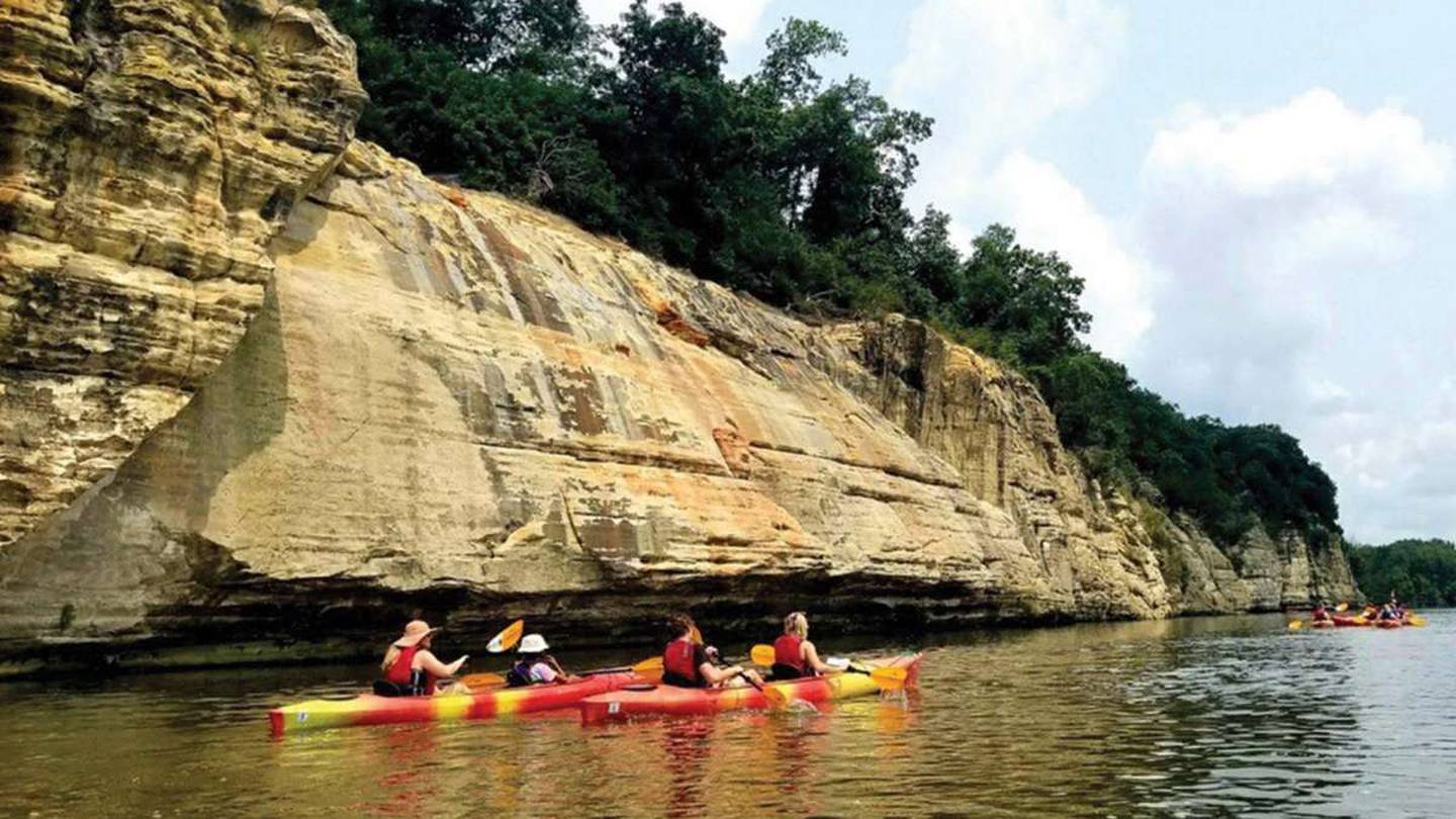 Kayak Starved Rock is located at 1180 Route 71, Ottawa.