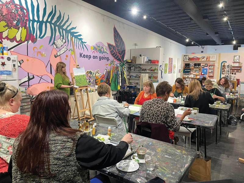 Open Space Art Gallery and Studio in Ottawa offers a variety of art classes and workshops.