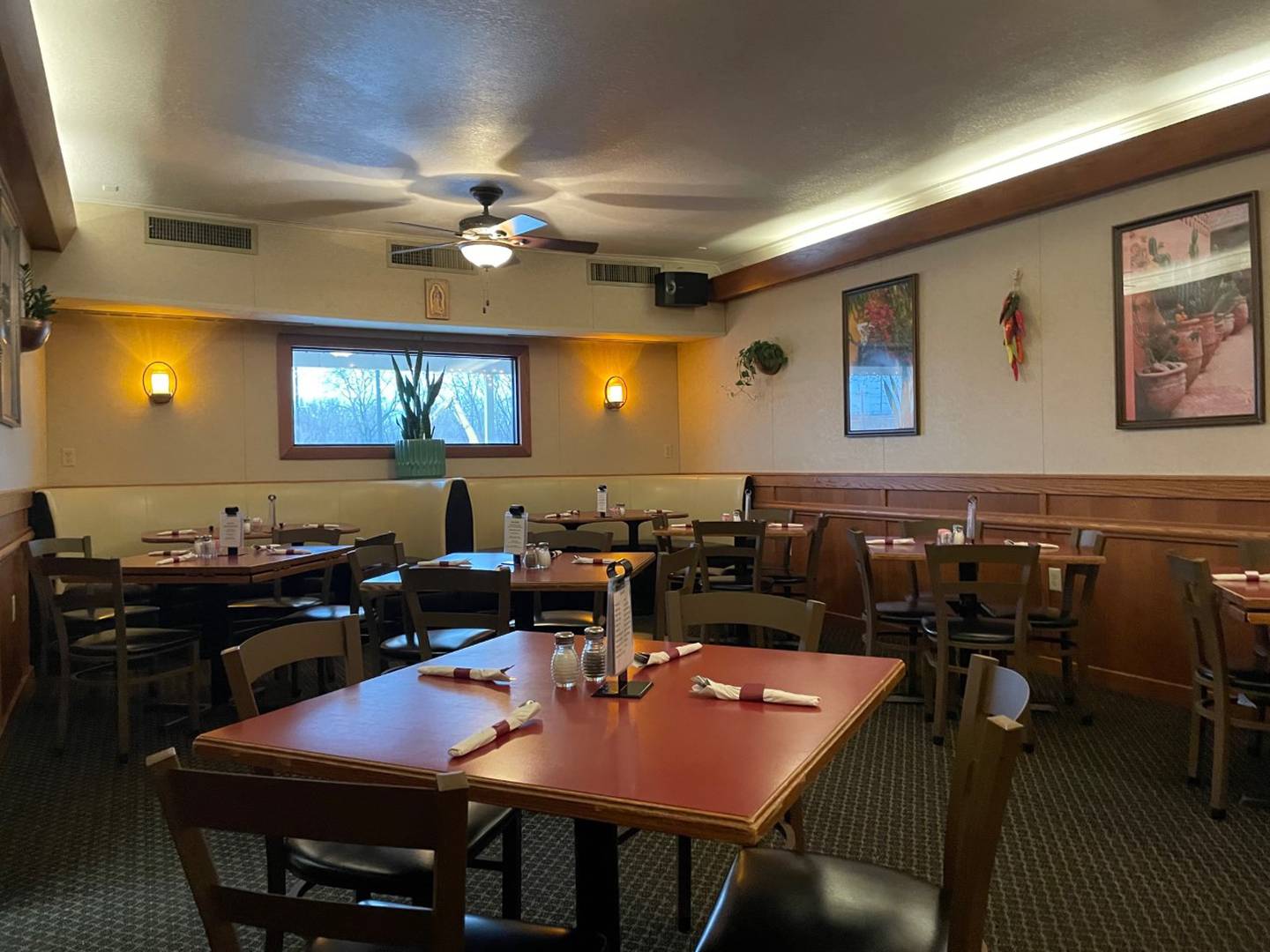 Jorge's Margaritas & Grill, located at 101 First St. in La Salle, took an Illinois Valley institution and added some Southwestern touches while sacrificing none of the coziness for which is was known.